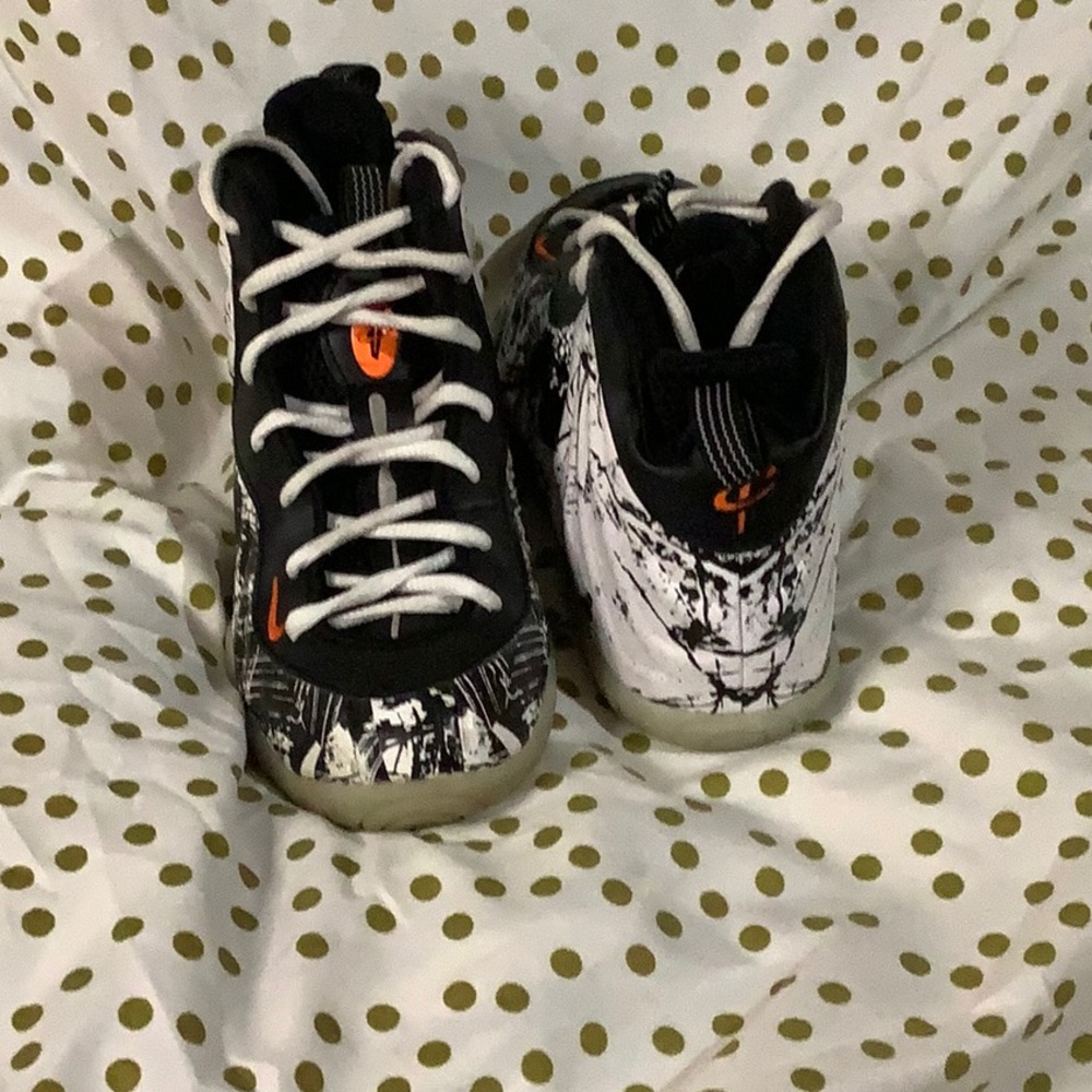Shoes - Picture 2 of 2